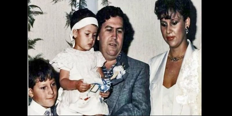 Pablo EscobarDécouvrez la vie et la famille célèbre trafiquant colombien  - Le neveu de Pablo Escobar trouve 20 millions de dollars dissimulés dans les murs d'une maison