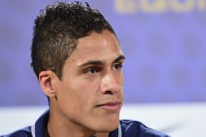 Le Footballeur Français Raphaël Varane Sera Bientôt De Nouveau Papa