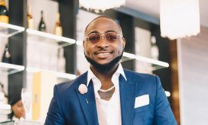 Davido : «Il Est Mieux D’être Son Domestique Qu’un Directeur De Banque», Dixit Un De Ses Proches