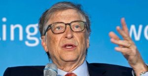 Accusé De Vouloir Implanter Des Puces Électroniques Via Un Vaccin, Bill Gates Répond!