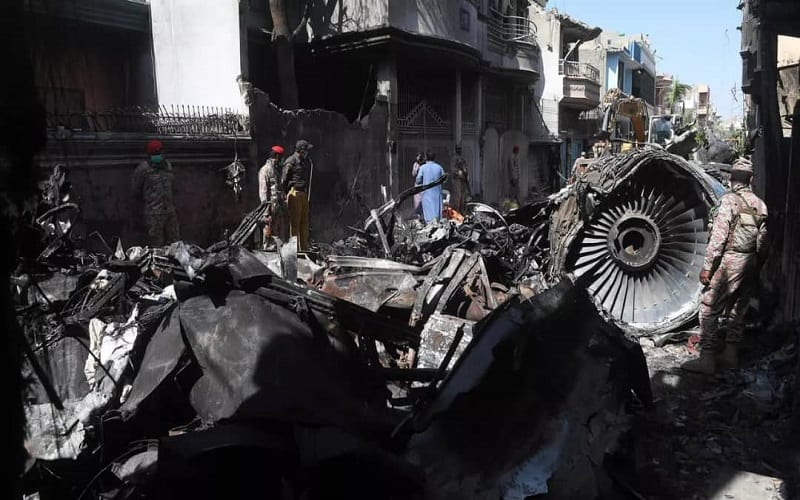 Crash De L’airbus A320 Au Pakistan : Une Discussion Sur Le Coronavirus Aurait Provoqué L’accident