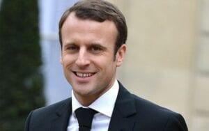 Macron A Permis La Destruction De 600 000 Emplois !