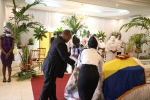 Gabon : Emmanuel Issoze Ngondet Fait Grand Officier Titre Posthume