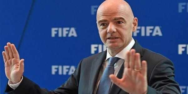 George Floyd : face aux hommages de certains footballeurs, la FIFA envoie un message aux fédérations nationales