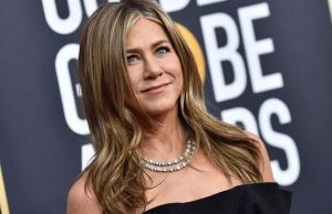 Jennifer Aniston: Elle Met En Vente Aux Enchères Une Photo D’elle Nue Pour La Lutte Contre La Covid-19-Vidéo