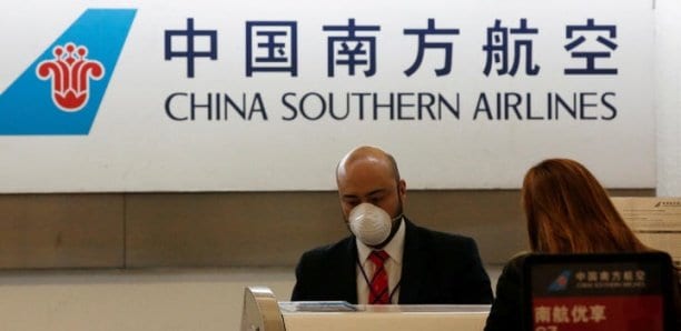Les États-Unis Vont Suspendre Des Vols De Compagnies Chinoises, Pékin Assouplit Ses Restrictions