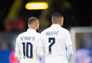 Mbappé Et Neymar Obligent Le Qatar À Changer De Stratégie