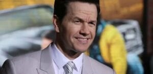 Mark Wahlberg Rend Hommage À George Floyd, Son Passé Raciste Lui Revient En Pleine Tête