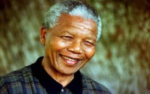 Voici Ce Que Nelson Mandela A Fait Au Soldat Qui Urinait Sur Sa Tête En Prison