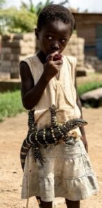 Côte D’ivoire : Elle Possède Un Varan Comme Animal De Compagnie