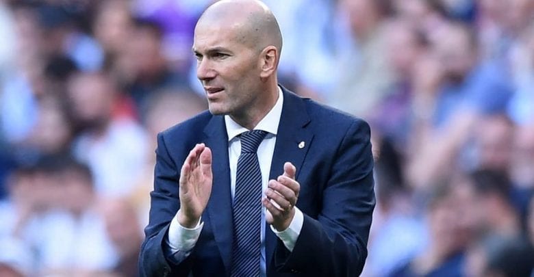 Zidane Nomme Le Meilleur Défenseur Du Football Mondial
