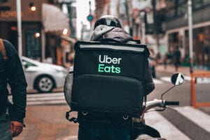 Uber Va Très Certainement Racheter La Startup Postmates Pour Consolider Uber Eats