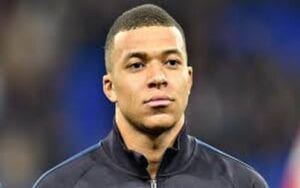 Cette Nouvelle Montre De Mbappé Rend Fou Griezmann Et Les Joueurs Du Psg