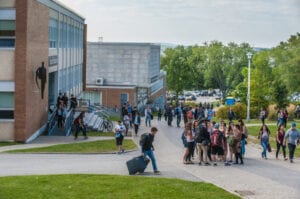 Etats-Unis : Mauvaise Nouvelle Pour Les  Étudiants Étrangers