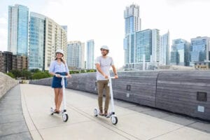 Freinage, Éclairage Et Klaxon Sont Désormais Obligatoires Sur Les Trottinettes Électriques