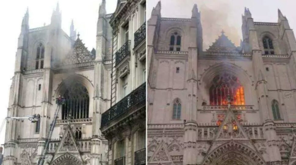France : La Cathédrale De Nantes En Feu