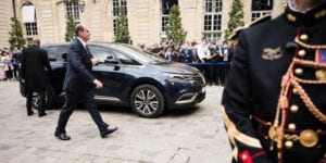 Jean Castex, Un Inconnu À Matignon