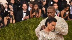 Le Clan Kardashian S’inquiète De La Santé Mentale De Kanye West