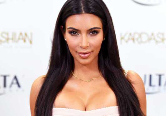 Kim Kardashian La Star Ose Les Cheveux Rouges Le Résultat Est Stupéfiant