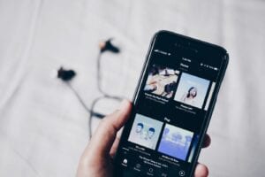 Spotify Ou Waze Buggent Sur Votre Iphone ? C’est À Cause De Facebook