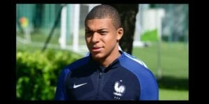 Après Ronaldo Et Messi, Mbappé Déclare Sa Flamme À Une Autre Star Du Foot