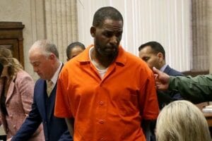 R. Kelly Agressé Par Un Codétenu En Prison