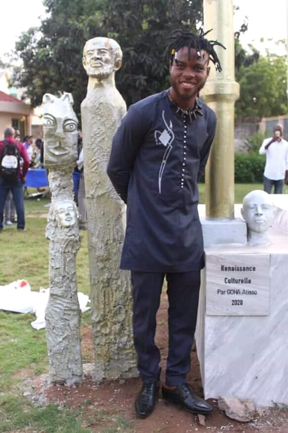 Sculpteur Togolais Atisso Goha Fait Une Oeuvre Monumentale Doingbuzz