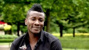 Asamoah Gyan Et Sa « Petite Amie » Aperçus Pour La Première Fois Après Son Divorce