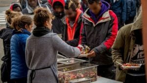 France : Des Associations Interdites De Distribuer Des Repas Aux Migrants