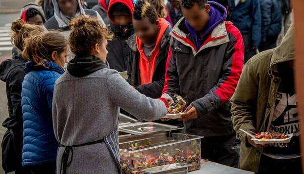 France Des Associations Interdites De Distribuer Des Repas Aux Migrants Doingbuzz