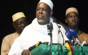 Mali : L’imam Mahmoud Dicko Menace De Redescendre Dans La Rue