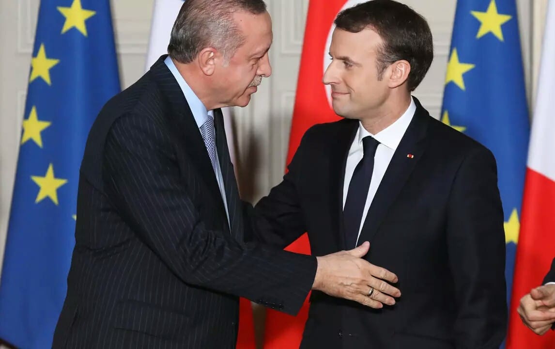 Le Président Turc S’en Prend Violemment À  Emmanuel Macron