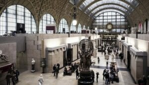 Paris: Des Femmes Manifestent Seins Nus Au Musée D’orsay-Vidéo