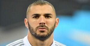 Coup Dur Pour Karim Benzema ! Le Footballeur Est « Coincé » Sur Un Île