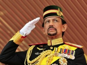 Le Sultan De Brunei, Le Plus Grand Collectionneur De Voitures Au Monde