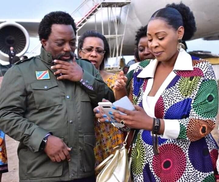 Vie Apres Le Pouvoir Joseph Kabila Se Balade Avec Sa Femme Doingbuzz 1