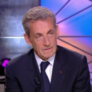 Nicolas Sarkozy Crée Un Gros Scandale Raciste En Direct À La Télé