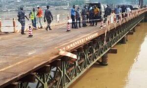 4E Pont D’abidjan / Un Véhicule 4×4 Plonge Dans La Lagune : Les 3 Personnes À Bord Décédées