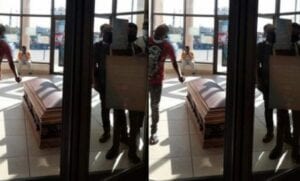 Afrique Du Sud : Une Famille En Colère Dépose Un Cadavre À La Banque