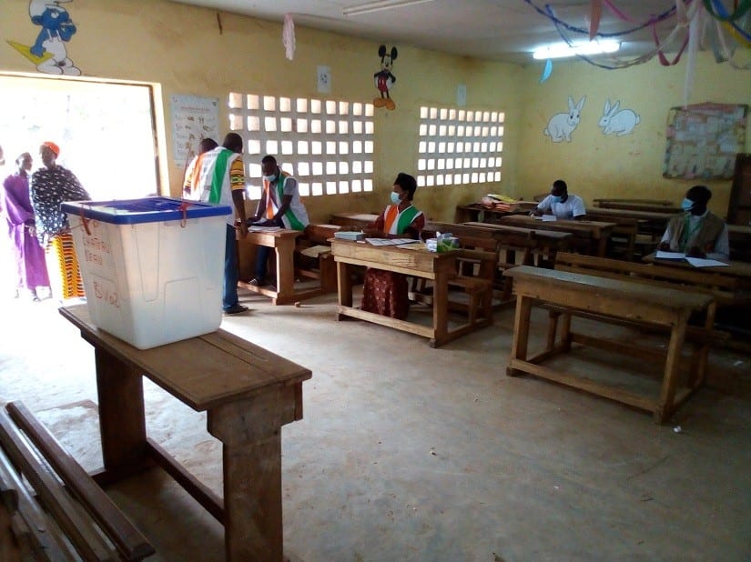 Des Électeurs Les Bureaux De Vote Tôt Le Matin Aboissoactualité Ivoirienne 31102020