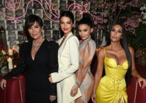 Kylie Et Kendall Jenner Bagarrent, Corey Mêlé À L’histoire