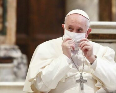 Le Pape François Appelle À Se Faire Vacciner Contre La Covid-19