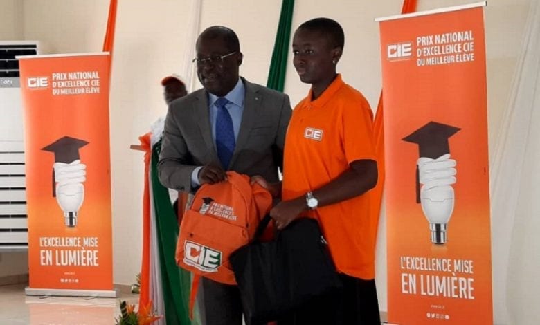 Prix national d’excellence CIE du meilleur élève 2020 : la société d’électricité honore les élèves de la Côte d’Ivoire