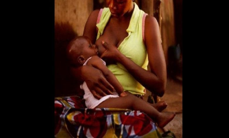 Une Femme Accusée D’avoir Délibérément Transmis Le Vih Au Bébé De Son Amie En L’allaitant
