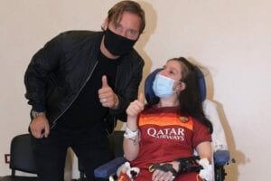 Une Supportrice De L’as Roma Sort D’un Coma De 9 Mois Après Avoir Entendu La Voix De Francesco Totti