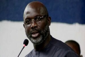 « Vous Êtes Arrogants…Savez-Vous Qu’à 18 Ans, Je Dormais Au Sol ?» : George Weah Tacle Les Jeunes De Son Pays