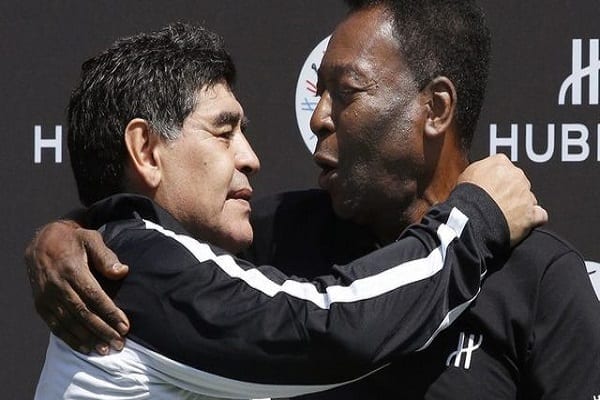 Décès Diego Maradona Hommage Touchant Pelé