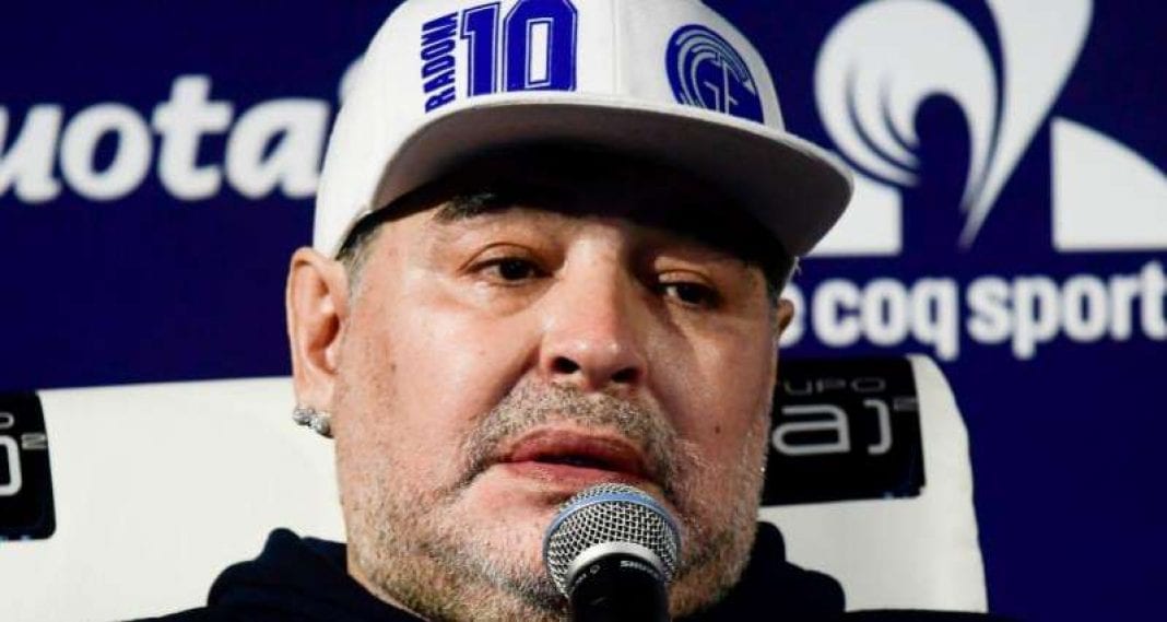 Diego Maradona Opéré Hématome À La Tête