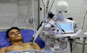 Egypte: Un Robot Capable De Détecter Le Coronavirus Subit Des Essais