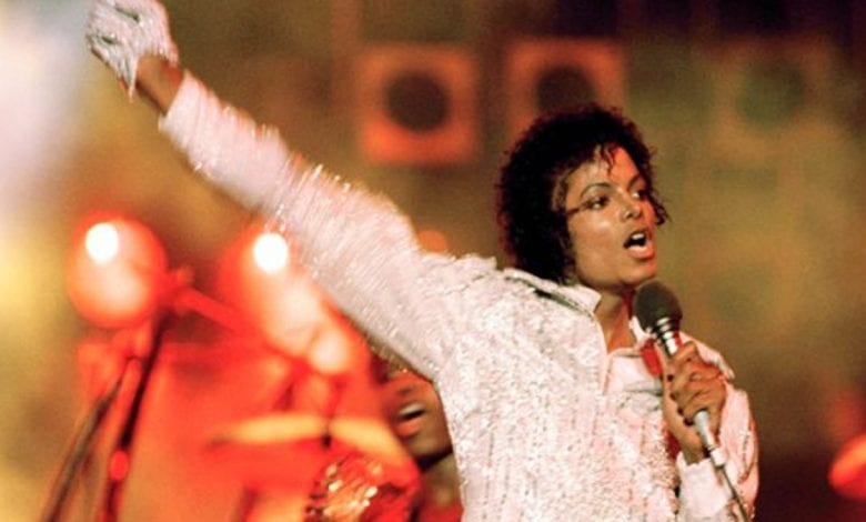 Forbes: Michael Jackson est la célébrité décédée la mieux rémunérée pour la 8e année consécutive- (Top 13)